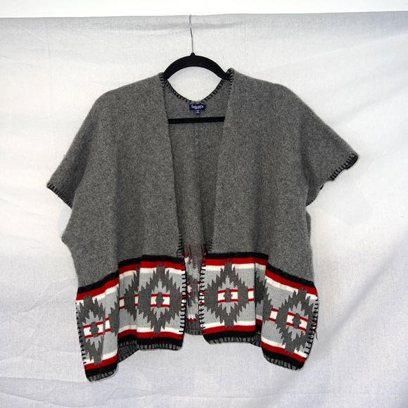 Splendid - Aztec Poncho O/S Women's Knit Cape - Grey/Red - Western - Wool Blend - Picture 4 of 10